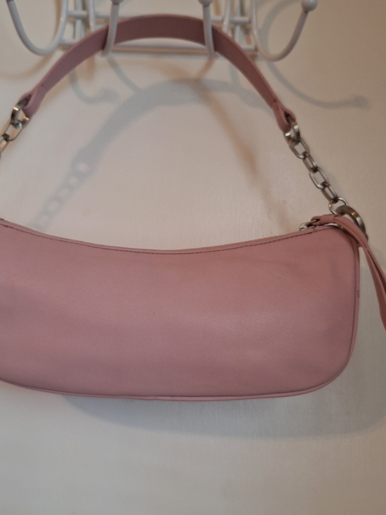Ann Taylor Handbags - Ann Taylor Blush Pink Shoulder Bag with Chain Accent